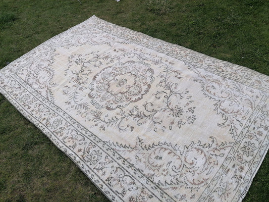 Large oushak rug, muted distressed vintage rug, faded turkish rug, neutral hand made wool rug 6x9'4 kitchen rug, bohemian rug