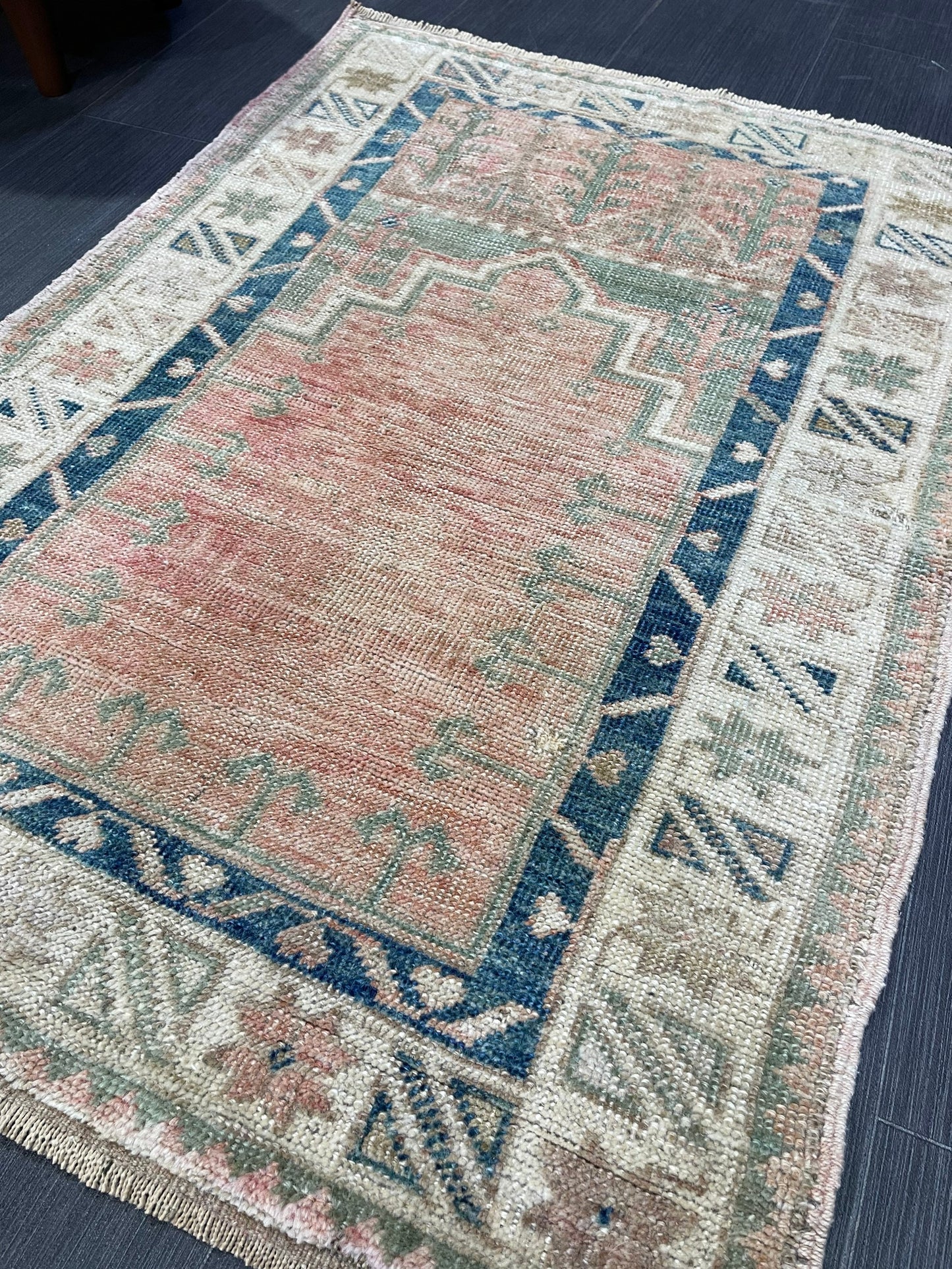 Muted Vintage RUG, Turkish Oushak Rug, Antique 2.5 x 3.7 Rug, Vintage Wool Rug, Handmade Rug, Hand Knotted Rug, Meditation Rug, Fun Rug