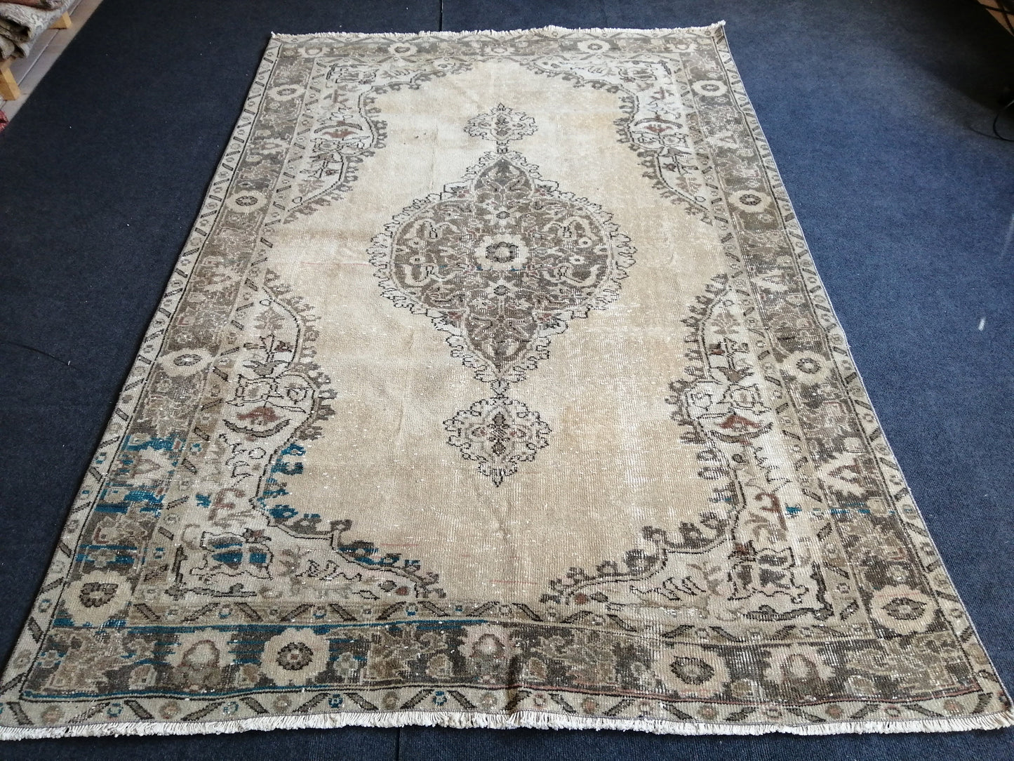 5.3 x 8 TURKISH Muted Rug Vintage  Rug Vintage Persian Rug Wool Oushak Rug Hand Made Rugs Vintage Turkish Rug