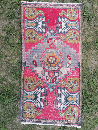 Turkısh rug vıntage rug, vıntage turkısh rug, hand made rug,wool rug 3'2x1'7 feet