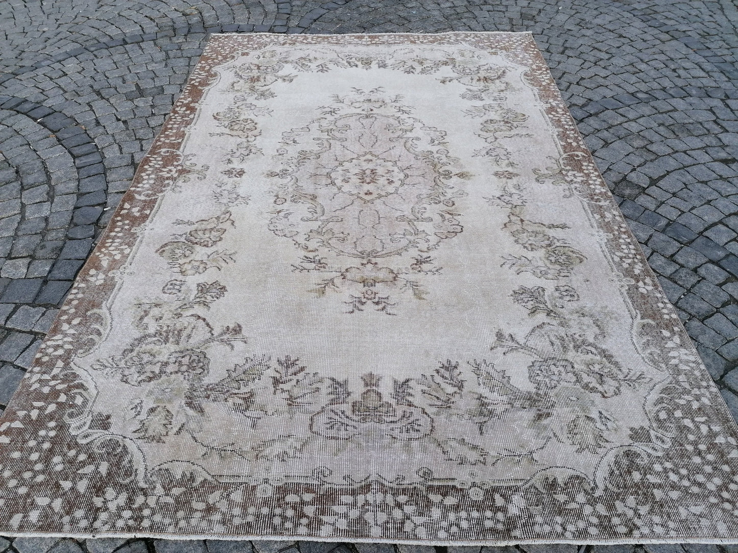 10'x6'9 muted oushak turkish rug, large turkish rug, pastel vintage rug,kitchen rug, vintage anatolian rug,unique hand made rug,bohemian rug