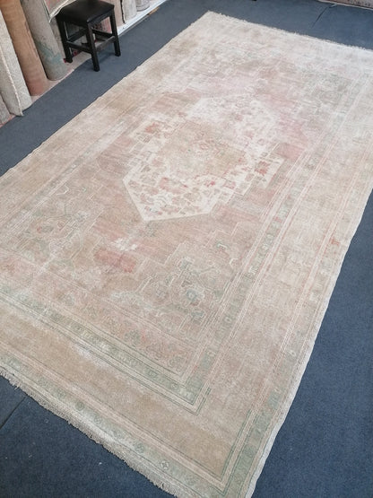 6 x 11 Oushak rug, vintage turkish rug, anatolian vintage rug, vintage rug, handmade rug