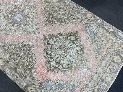 Vintage Runner Rug 4.3 x 9 Persian Runner Rug Wool Oushak Rug Oushak Runner Rug Turkish Runner Pink Kitchen Runner Distressed Hallway Runner