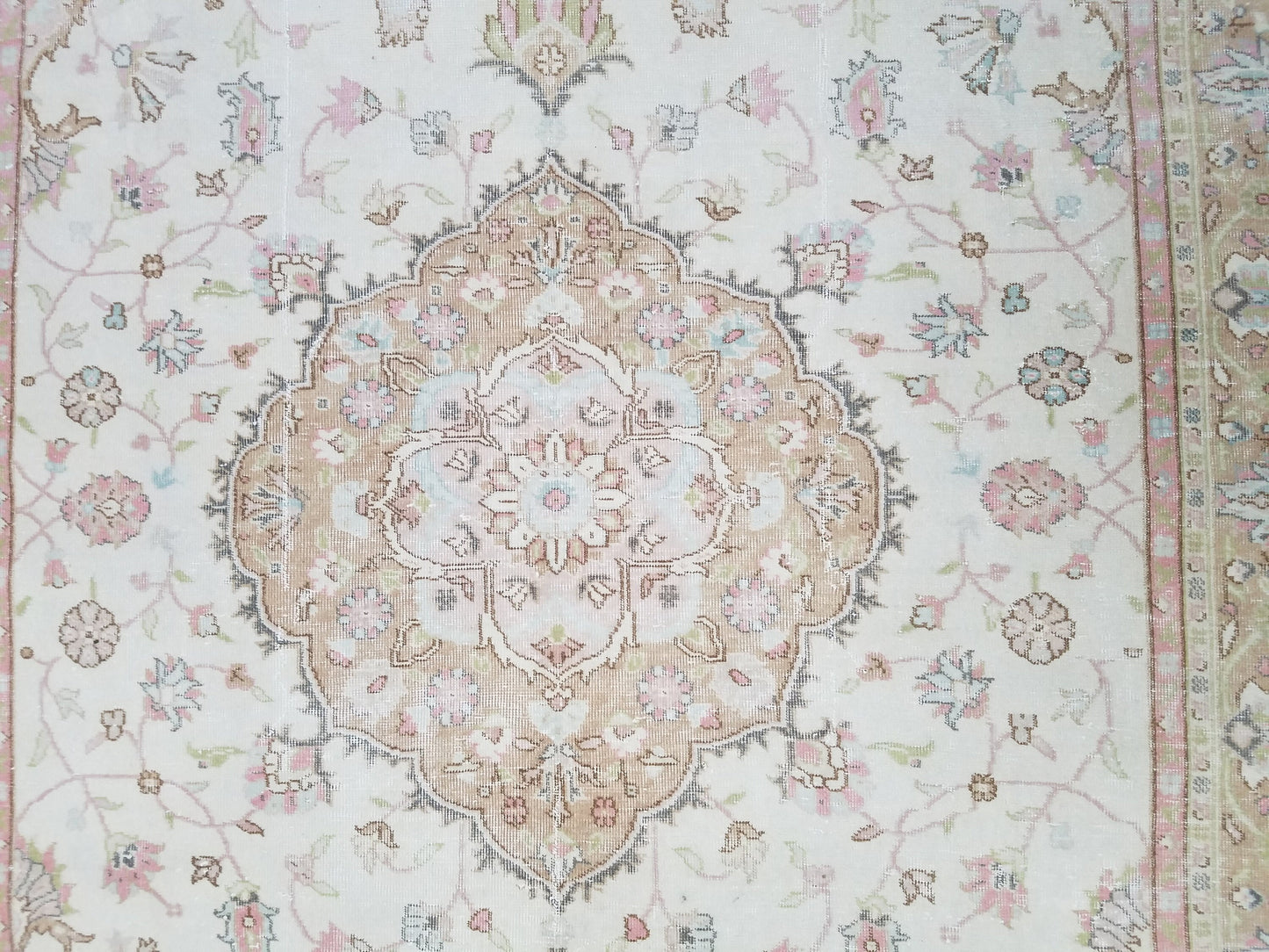 10'2x6'7  large size rug, muted vintage rug