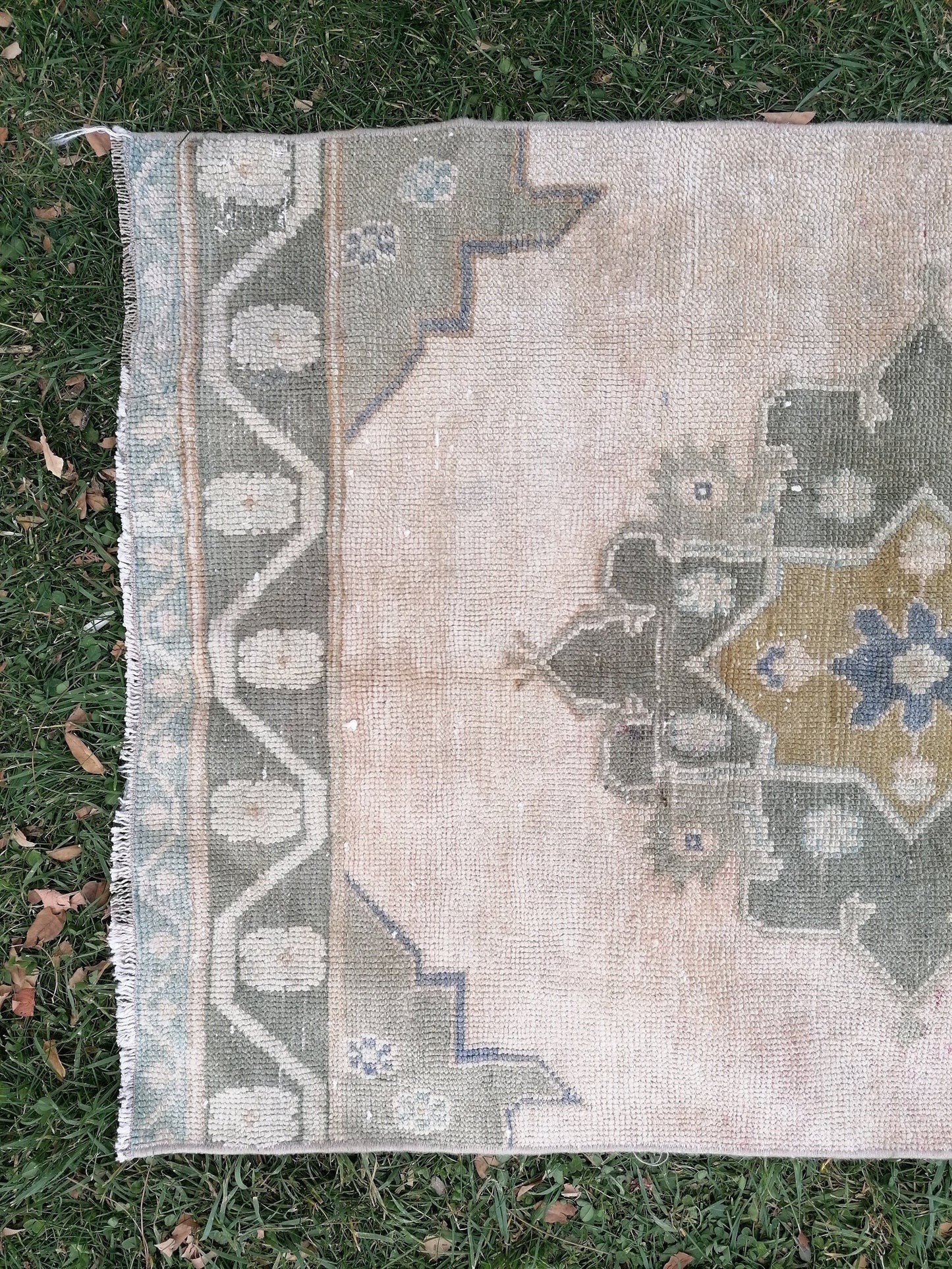 Turkish runner rug, vintage runner rug, vintage oushak rug, vintage anatolian rug,unique hand made rug,kitchen runner rug 8'5x2'6