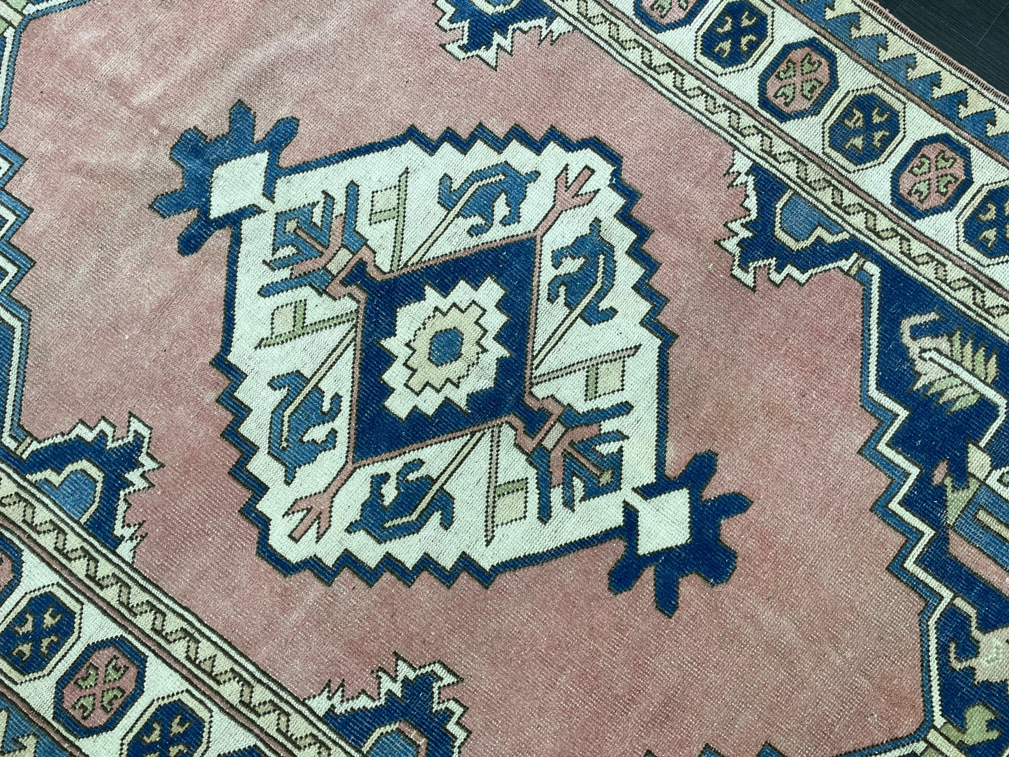 Wool Vintage Rug Handmade 5.3 x 7.5 Rug, Oushak Rug, Turkish Rug, Farmhouse Rug Vintage Rug, Wool rug Oriental Rug Blue and Pink Rug