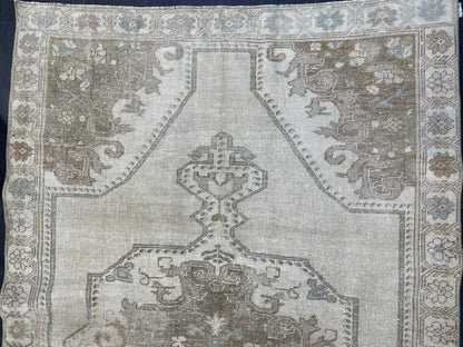 Antique Rug, Vintage 4.4 x 6.7 Rug, Turkish Wool Rug, Oushak Rug, Fine Hand Knotted Rug, Persian Rug, Handmade Rug