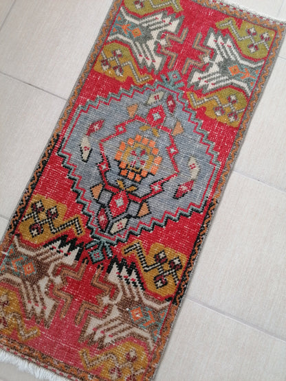 Vintage rug, turkısh rug, small rug, oushak rug, kıtchen rug, area rug 3'4x1'6 feet