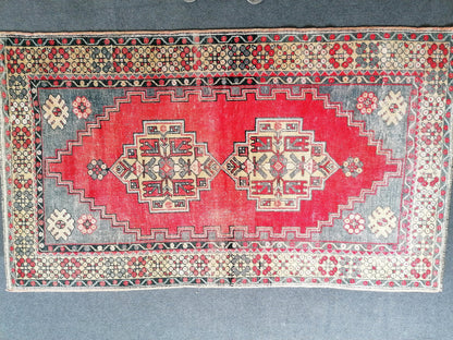 Vintage turkish rug,  oushak vintage rug ,kitchen rug, vintage anatolian rug 6'3x3'7 feet