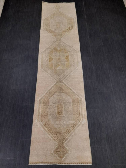 Neutral Vintage Runner Rug 2.6 x 11 Muted Turkish Runner Rug Vintage Runner Rug Hallway Runner Rug Kitchen Runner Rug Hallway Runner Rug