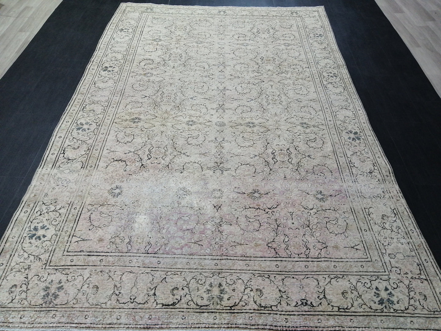 Muted Distressed Vintage Rug 9.2 x 6 Turkish  Rug, Muted Rug Oushak Rug Floral Rug Oriental Rug Antique Rug