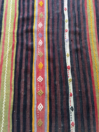 Vintage rug , Flat woven Kilim Rug With Embroidery Rug, Oriental Carpet, Vintage Kilim Rug Wool Carpet Rug, Flat Pile Rug
