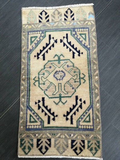 Vintage Turkish Rug Mini Rug Small Area Rug Pink Turkish Rug Oushak Rug Pink Hand Made Rug Vintage Rug Small Oriental Rug Small Persian Rug