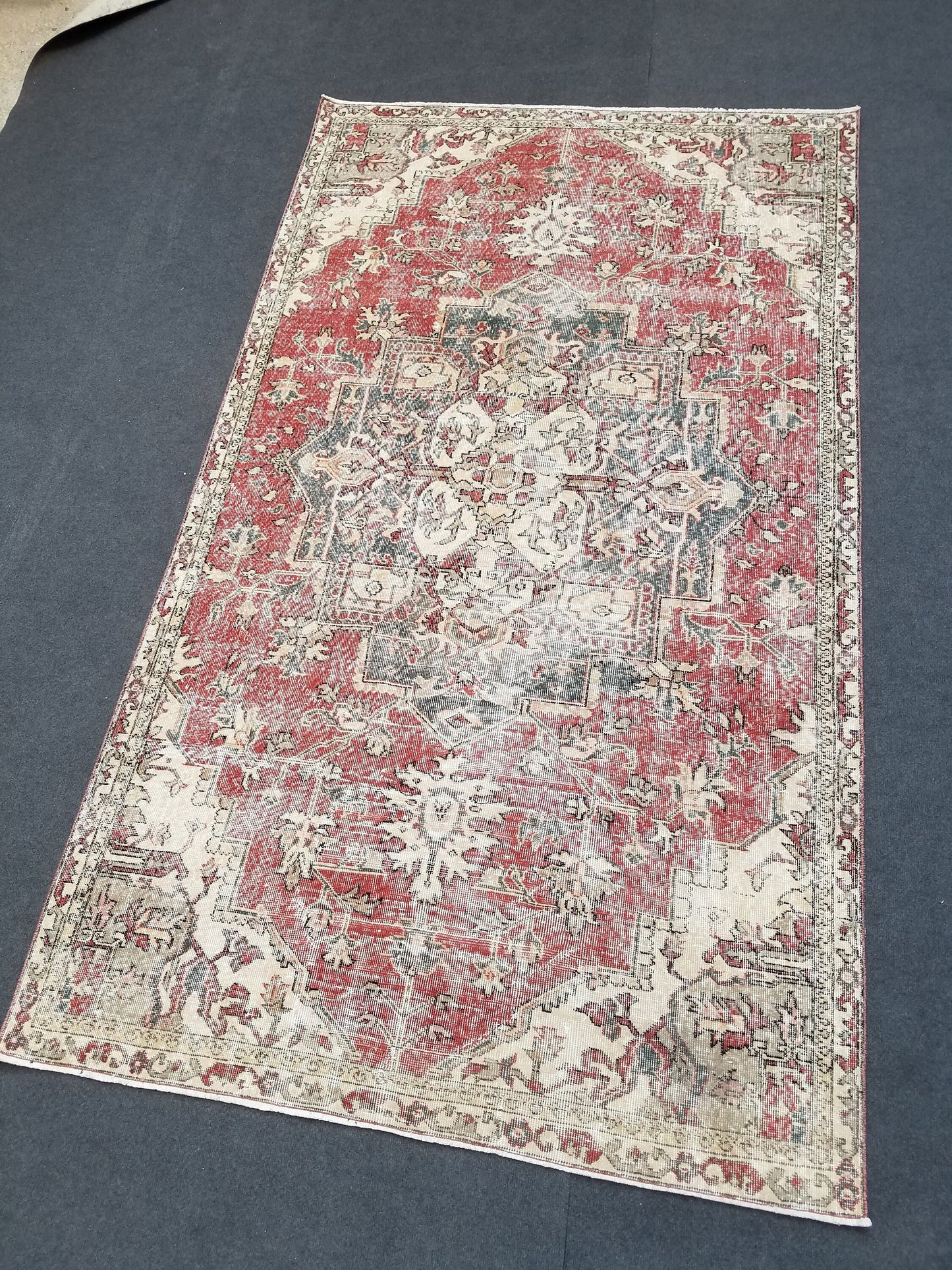 Oushak turkish rug,turkish oushak rug,oushak rug,vintage oushak rug,kitchen rug, vintage anatolian rug,unique hand made rug 8'8x5'