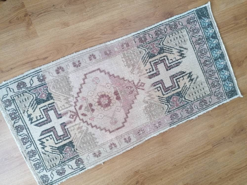 Turkısh entryway rug, vıntage small rug, vıntage turkısh rug, hand made rug,wool rug 1'9x3'9 feet