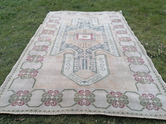 4'10x7'4 muted soft colors rug, faded vintage rug, turkish oushak rug rustic unsual tribal rug retro style rug traditional turkish design