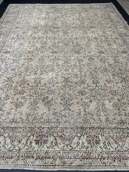 Large Floral 8.2 x 11.4 Rug OUSHAK RUG Distressed Rug 8x12 Vintage Handmade Rugs Hand Knotted Turkish Rug Soft Pink Rose Pink Light Pink