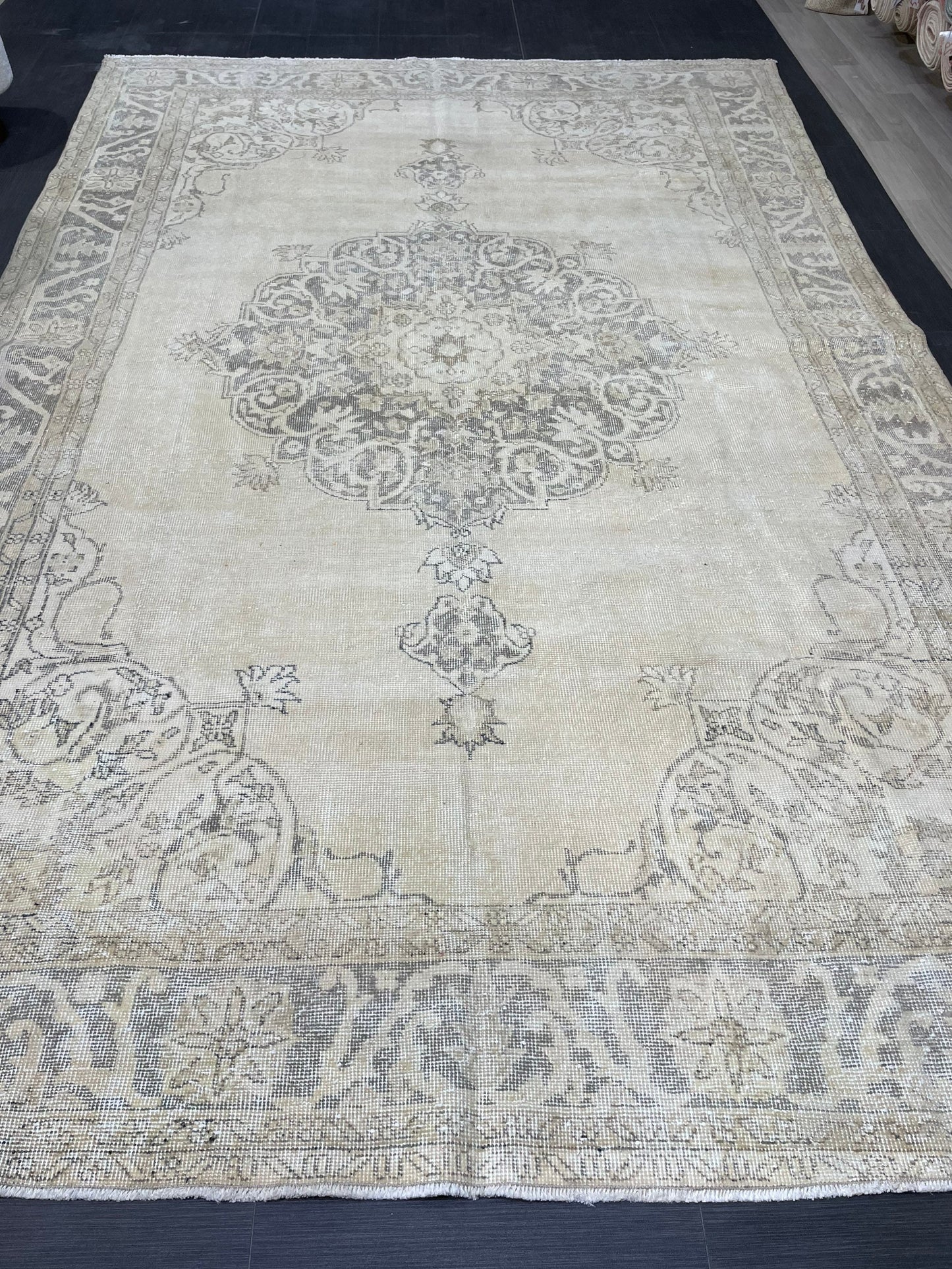 Muted Vintage rug, Muted Persian 7.5 x 11.5 Rug, turkish Rug, Oushak rug, Antique Rug, Distressed Handmade Rug, Hand Knotted wool Rug,