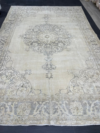 Muted Vintage rug, Muted Persian 7.5 x 11.5 Rug, turkish Rug, Oushak rug, Antique Rug, Distressed Handmade Rug, Hand Knotted wool Rug,