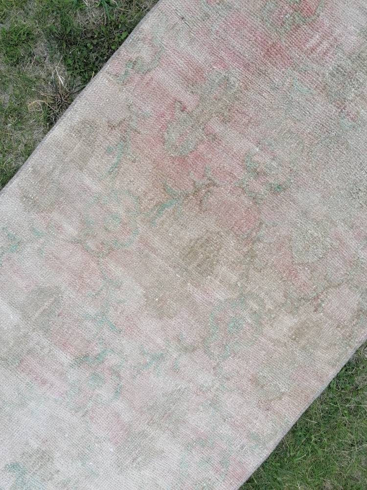 Pastel hallway wool runner rug, muted handmade runner rug 2'7x9'4 bohemian rug, vintage oushak runner, turkish runner rug