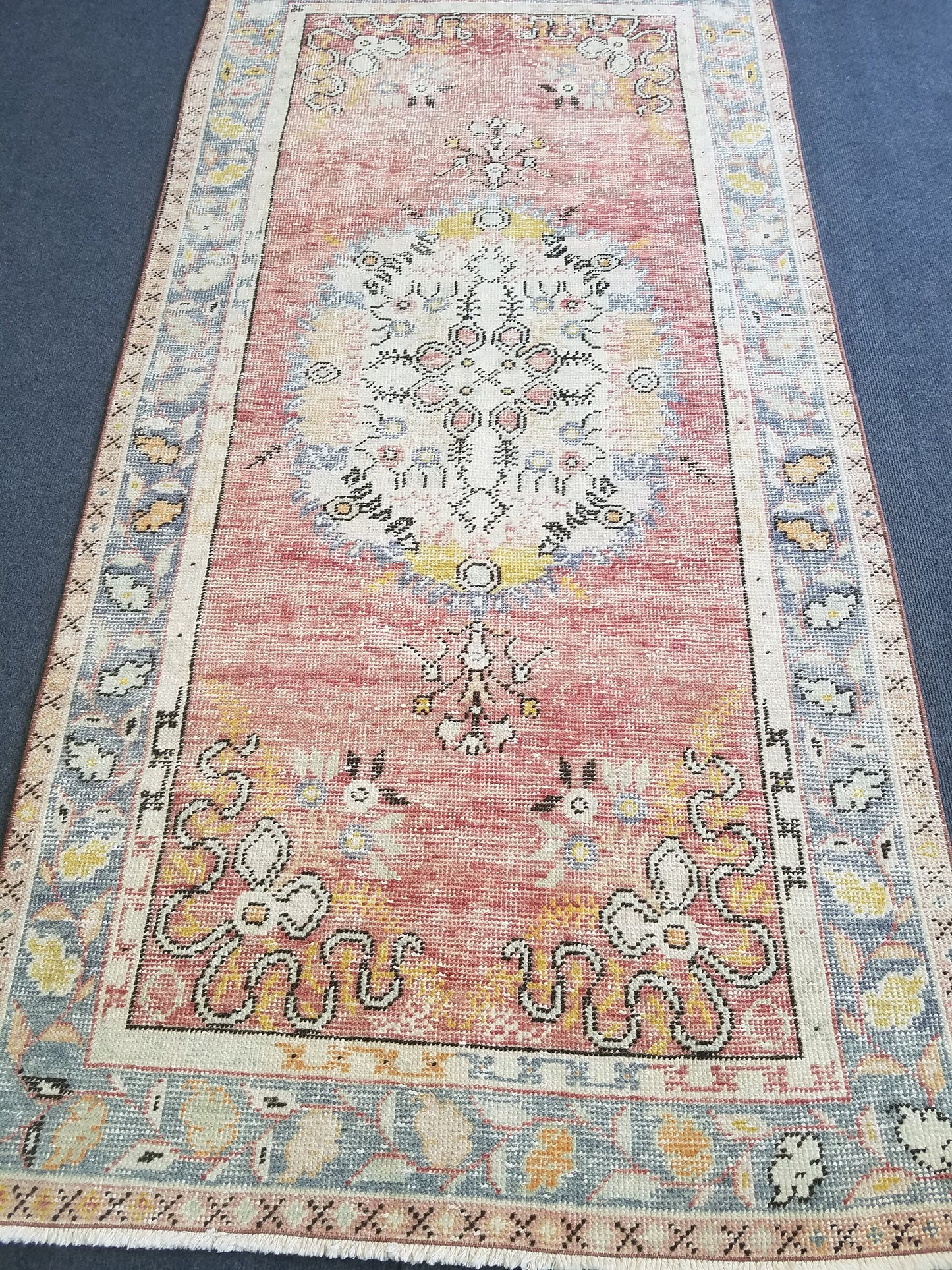 Vintage turkish rug 3'3x6'8 vintage wool rug, are oushak rug