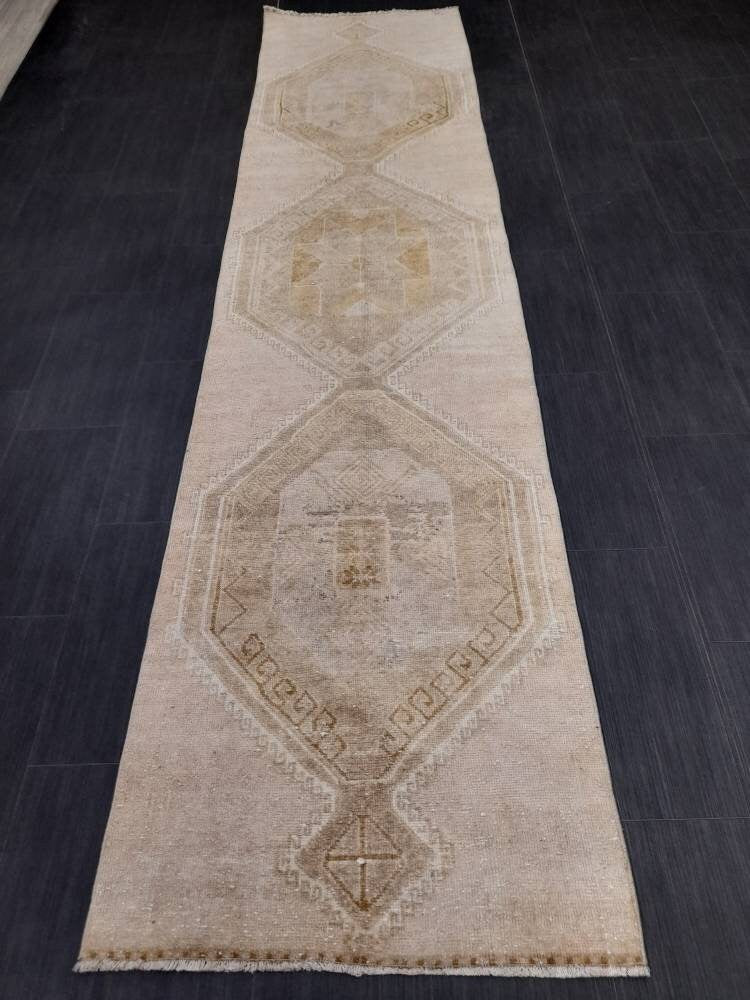 Neutral Vintage Runner Rug 2.6 x 11 Muted Turkish Runner Rug Vintage Runner Rug Hallway Runner Rug Kitchen Runner Rug Hallway Runner Rug
