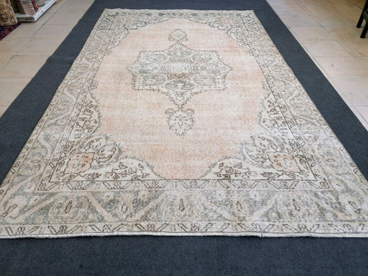 5.3 x 8.7 muted rug, vintage turkish rug, oushak rug, vintage anatolian rug,unique handmade