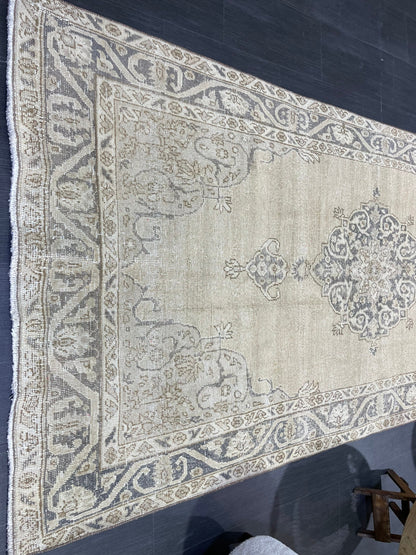 Handmade Rug, Vintage 4.9 x 10 Turkish Rug, Persian Rug, NATURAL Wool Rug, Living Room Rug, Oushak Rug, Hand Knotted Rug, Kitchen Rug,