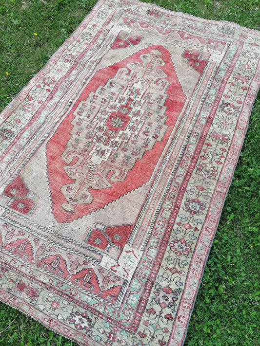 5x8 handmade anatolian rug, vintage Turkish wool rug, oushak bedroom rug, living room rug