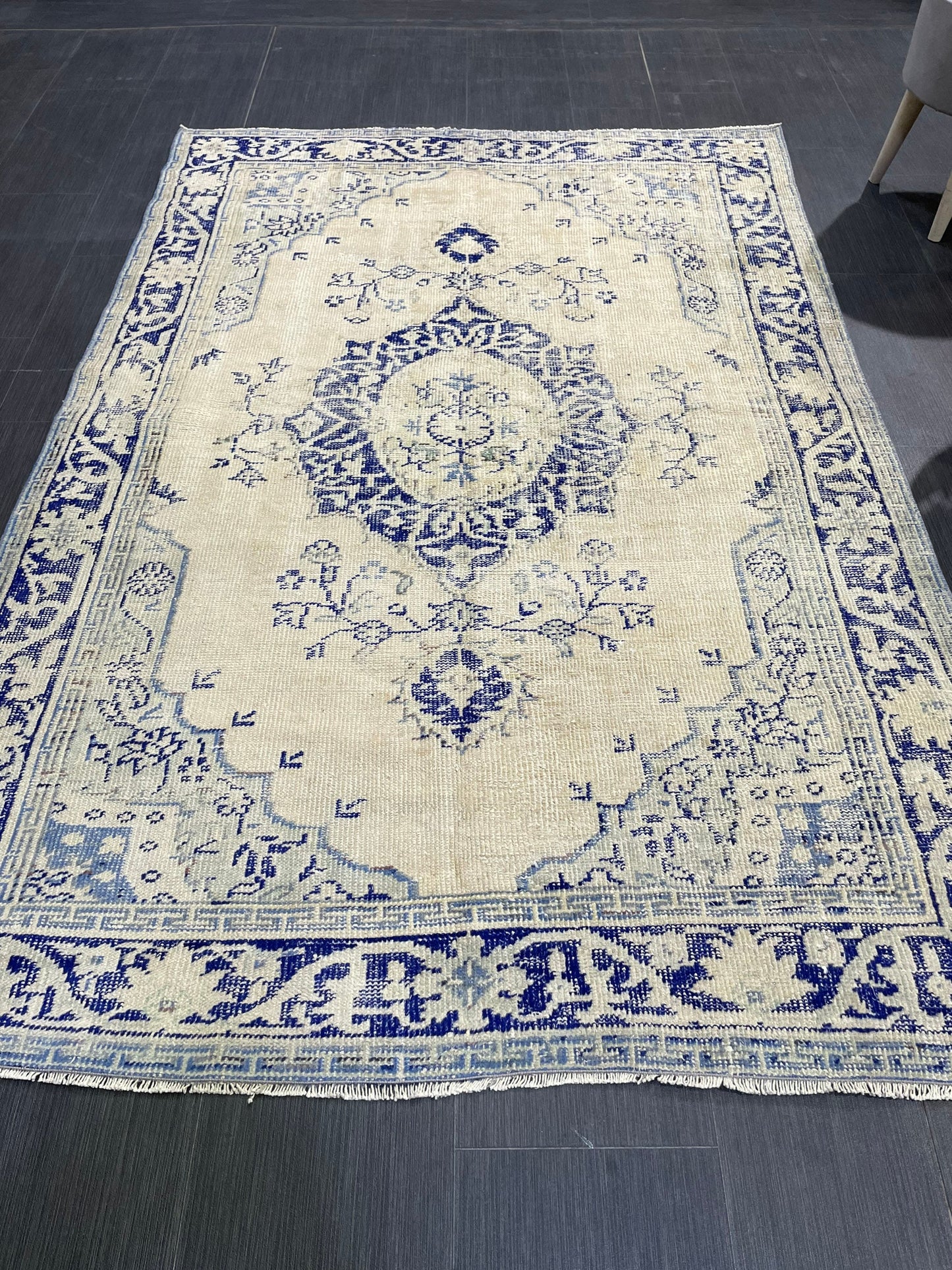 Muted Vintage RUG, muted Turkish Oushak Rug, Antique 4.6 x 6.8 Rug, Distressed Vintage Wool Rug, Handmade Rug, Hand Knotted Turkish Rug