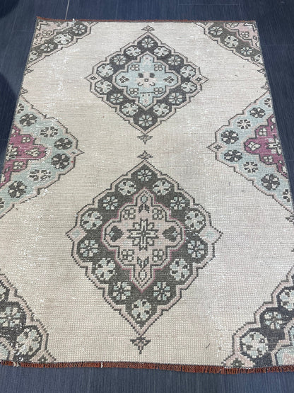 Quality Handmade Rug, 2.8 x 4 Rug, Oushak Rug, Bohemian Rug, Hand Knotted , Turkish Rug, Farmhouse Rug, Vintage Rug, Wool rug