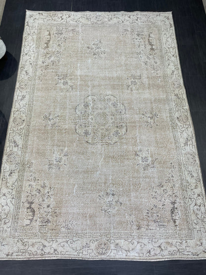 Wool Vintage Rug, Turkish 6.9 x 10 Rug, Muted Handknotted Rug, Handmade Rug, Persian Rug, Living Room Rug, Turkish Kitchen Rug