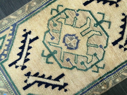 Vintage Turkish Rug Mini Rug Small Area Rug Pink Turkish Rug Oushak Rug Pink Hand Made Rug Vintage Rug Small Oriental Rug Small Persian Rug