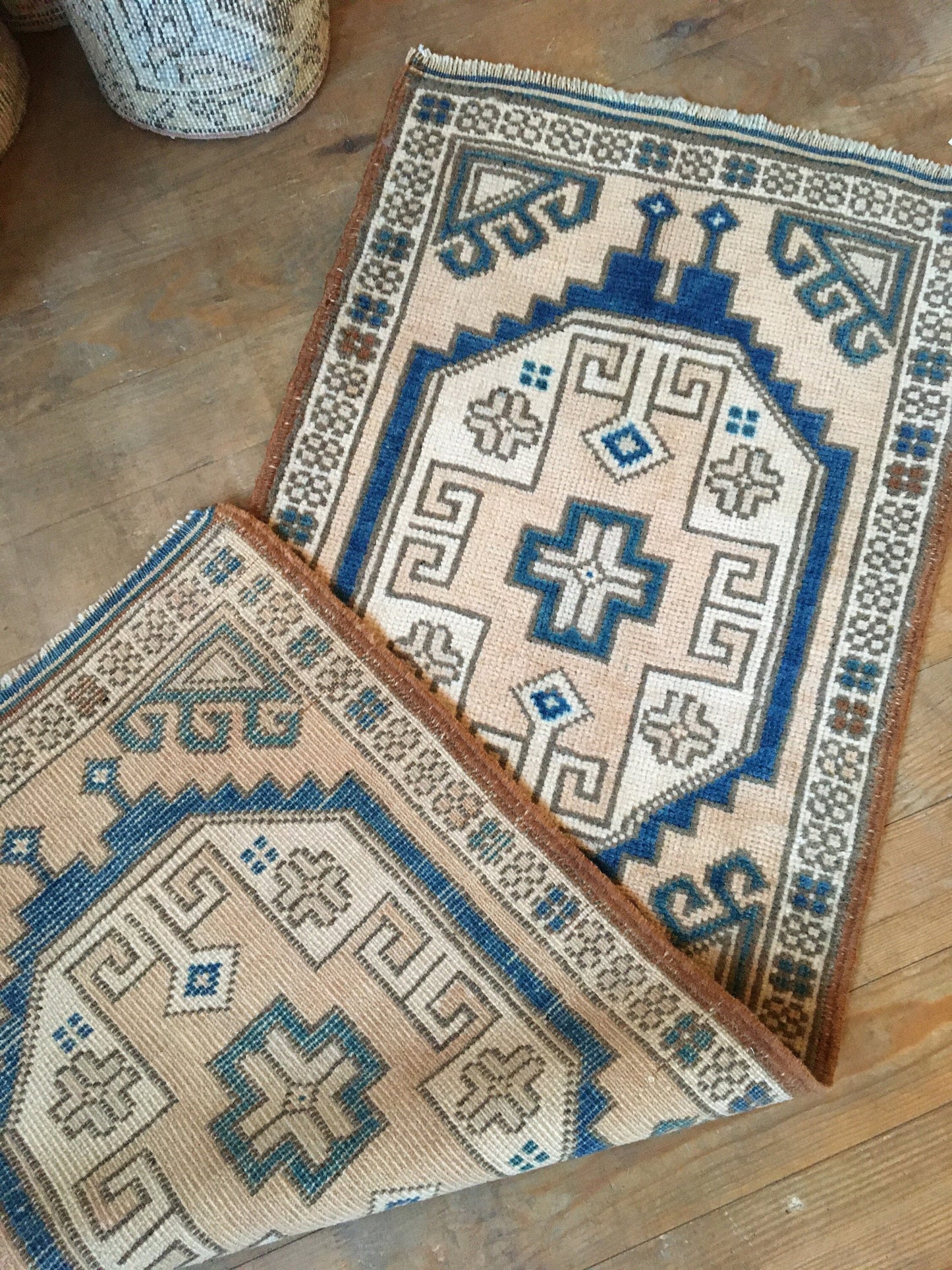 2x3 feet vintage small rug, oushak bedroom small rug, entryway blue small rug, turkish kitchen mini rug,, muted persian design bathroom rug