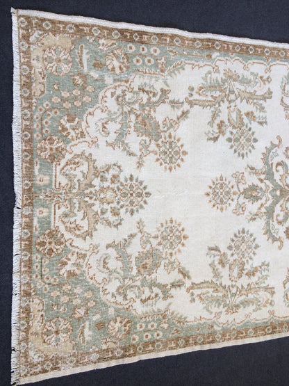 Persian Rug, Hand Made Rug, Oushak Rug, Rustic Rug, Bohemian Rug, Rug Runner, Turkish Rug, Farmhouse Rug, Vintage Rug, Wool rug