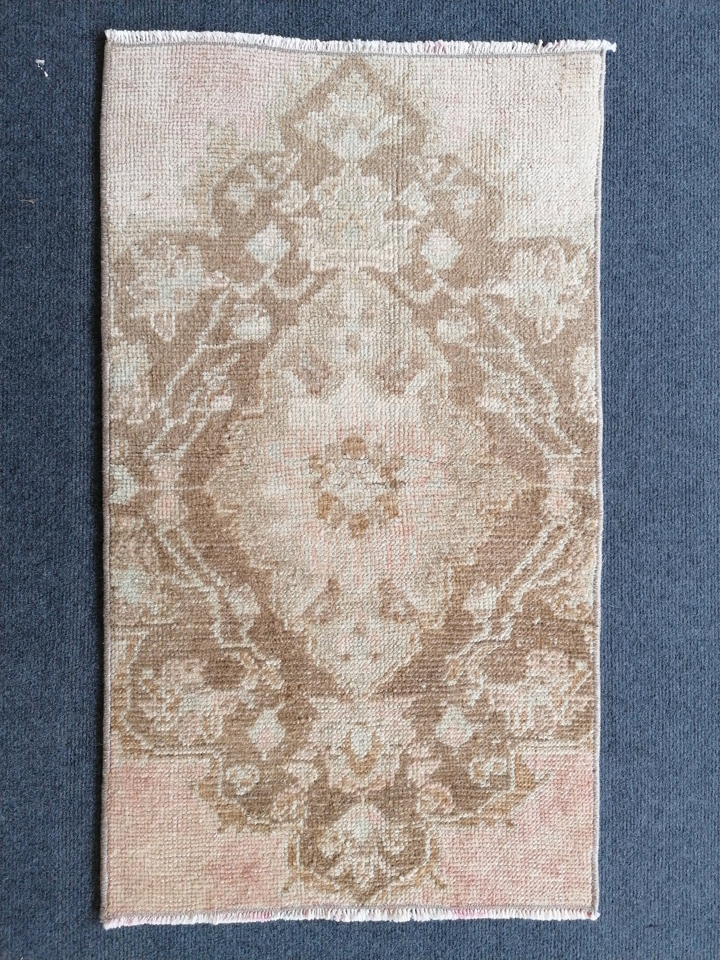 Oushak turkish small rug,turkish rug,oushak rug,vintage rug,kitchen rug,vintage oushak rug, vintage anatolian rug,unique hand made  2'9x1'7