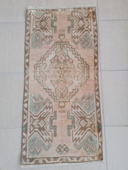 Turkısh rug, vıntage small rug, vıntage turkısh rug, hand made rug,wool rug 3x1'6 feet