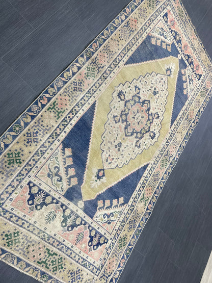 OUSHAK RUG TURKISH Vintage 3.5 x 7 Rug Vintage Oriental Rug Vintage Rug Wool Hand Knotted Rug Hand Made Rugs Vintage Turkish Rug