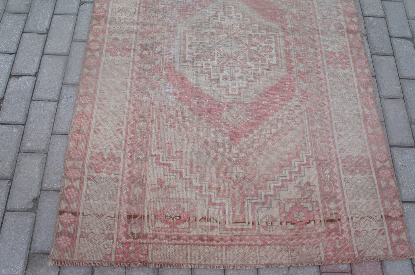 Muted Vintage Rugs, 5.6 x 3.6 Oushak Rug, Turkish Rug, Faded Wool Rug, Muted Oushak Rugs, Hand Made Rug, Weaving Rug, Pink Rug, Kitchen Rug