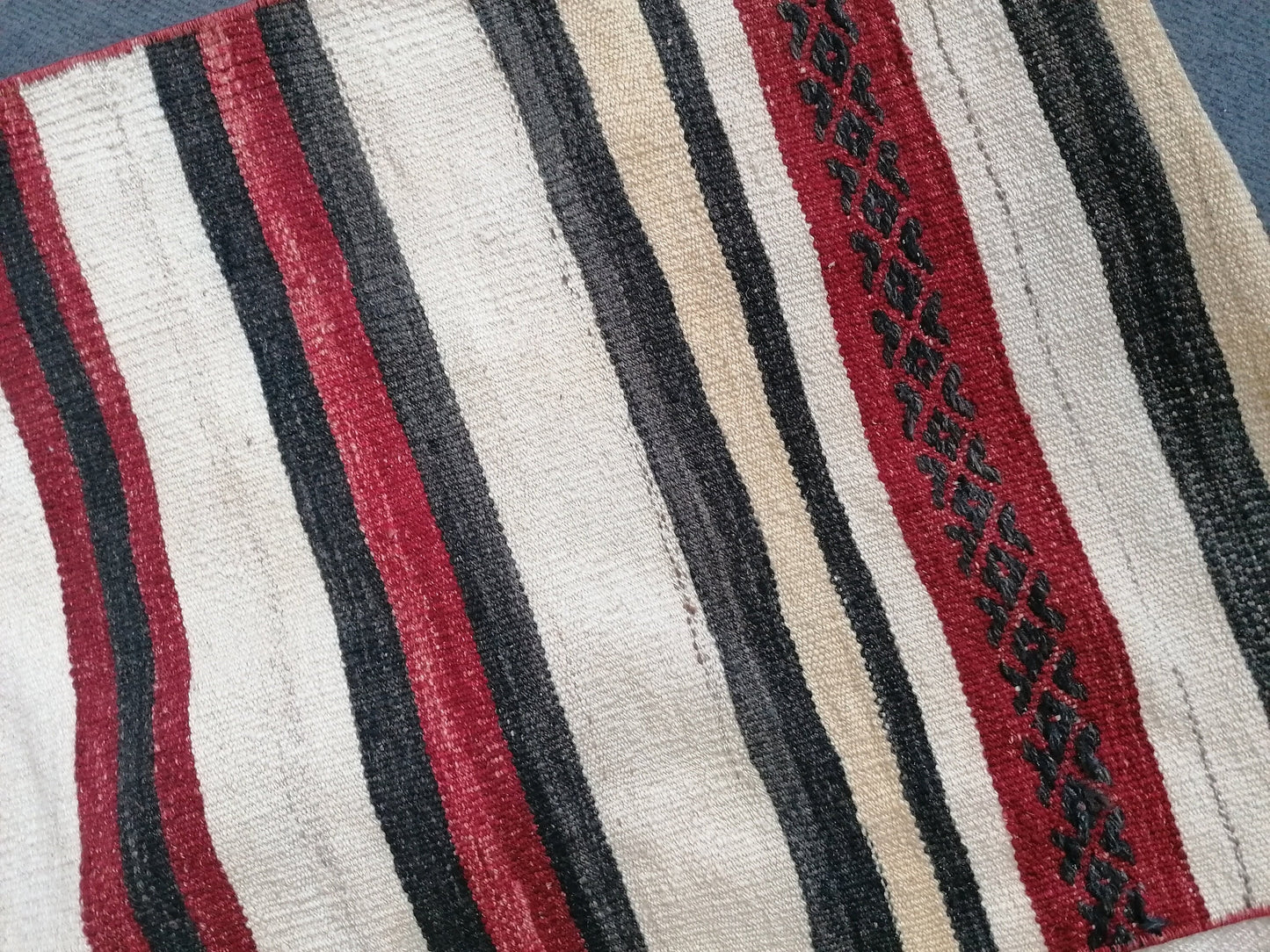 Vintage rug , flat woven kilim rug with embroidery rug, oriental carpet, vintage kilim rug wool carpet rug, flat pile rug 18'10x1'10 feet