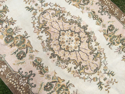 9 x 5.6 Turkish Rug Large Area Rugs Oushak Vintage Rug Oushak Rug Turkish Oushak Rug Soft Pink Rug 6x9 Muted Persian Rug