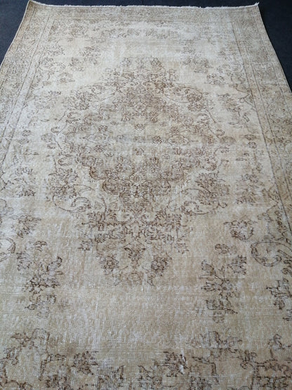 5.4 x 8.9 Faded Turkish Rug, Muted Oushak Rugs, Beige Wool Oriental Rug handmade Rugs, Vintage Rug, Hand Made Rug