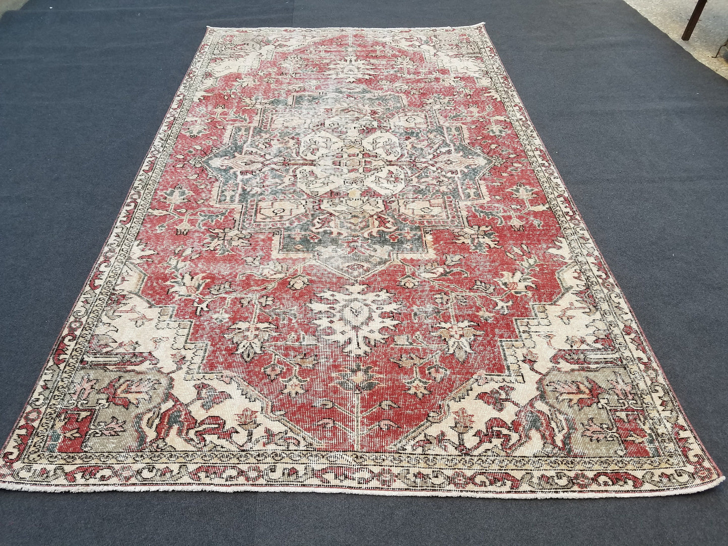 Oushak turkish rug,turkish oushak rug,oushak rug,vintage oushak rug,kitchen rug, vintage anatolian rug,unique hand made rug 8'8x5'