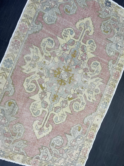 Vintage Rug, Persian Rug, Muted Handmade 4.7 x 7.4 Rug, Natural Wool Oushak Rug Hand Knotted, Vintage Turkish Rug