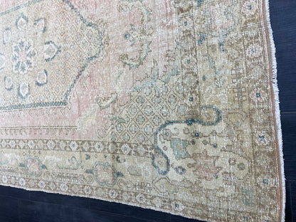 Antique Distressed Rug, TURKISH 6x 9.3 Rug, Hand Knotted Rug, Light Pink Vintage Rug, Wool Oushak Rug Handmade Rug,