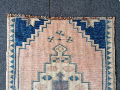 Vintage small rug,turkish rug,oushak rug, entryway rug,kitchen rug,vintage oushak rug, vintage wool rug,unique hand made 2'4x3'4 feet