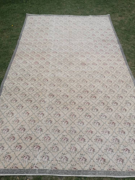 6'2x9'9 muted soft colors rug, vintage turkish rug, oushak vintage rug, kitchen rug,vintage anatolian bohemian rug