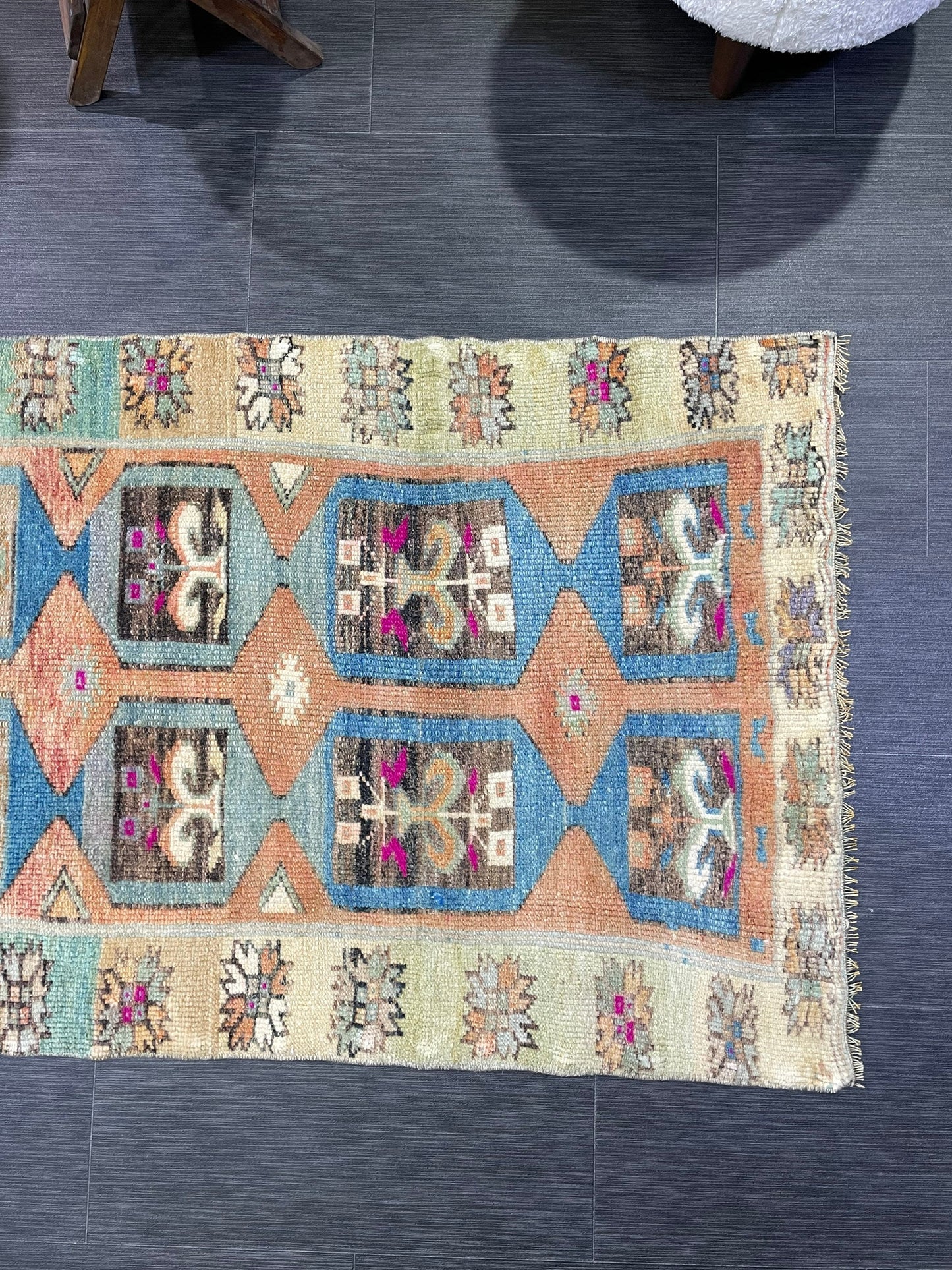 Vintage Rug, TURKISH 2.6 x 4 Rug, Vintage Wool Rug, Oushak Rug Orient Rug, Hand Knotted Rug, 100% Wool Rug, Handmade Rug