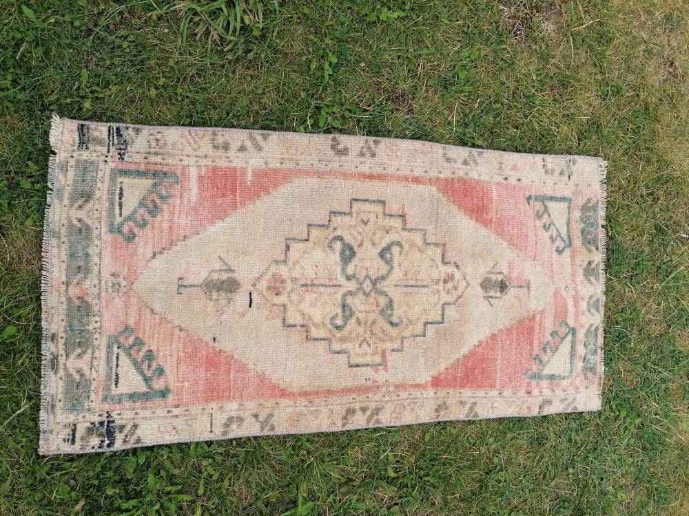 1.7x3 feet Turkish small rug, vintage rug, wool rug, oushak rug, bath rug