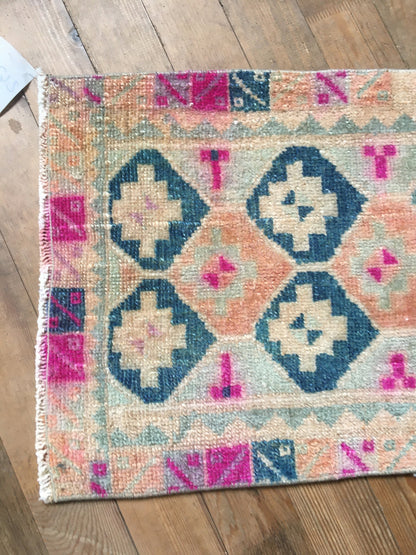 1.5x3.2 feet wool pink muted handmade small rug, vintage turkish kitchen mini area rug, oushak floor small bedroom rug, bohemian mini rugs
